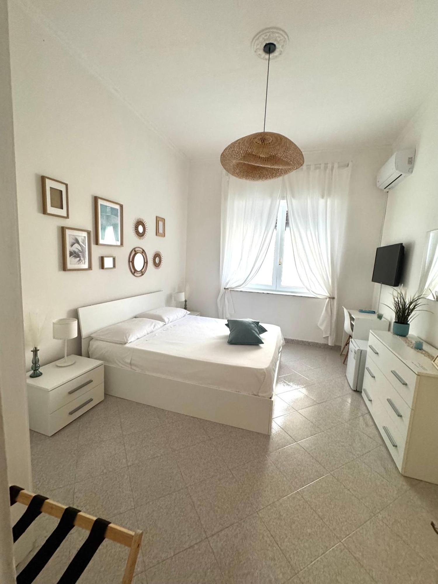 A Due Passi Dal Mare B&B Скалеа Екстер'єр фото